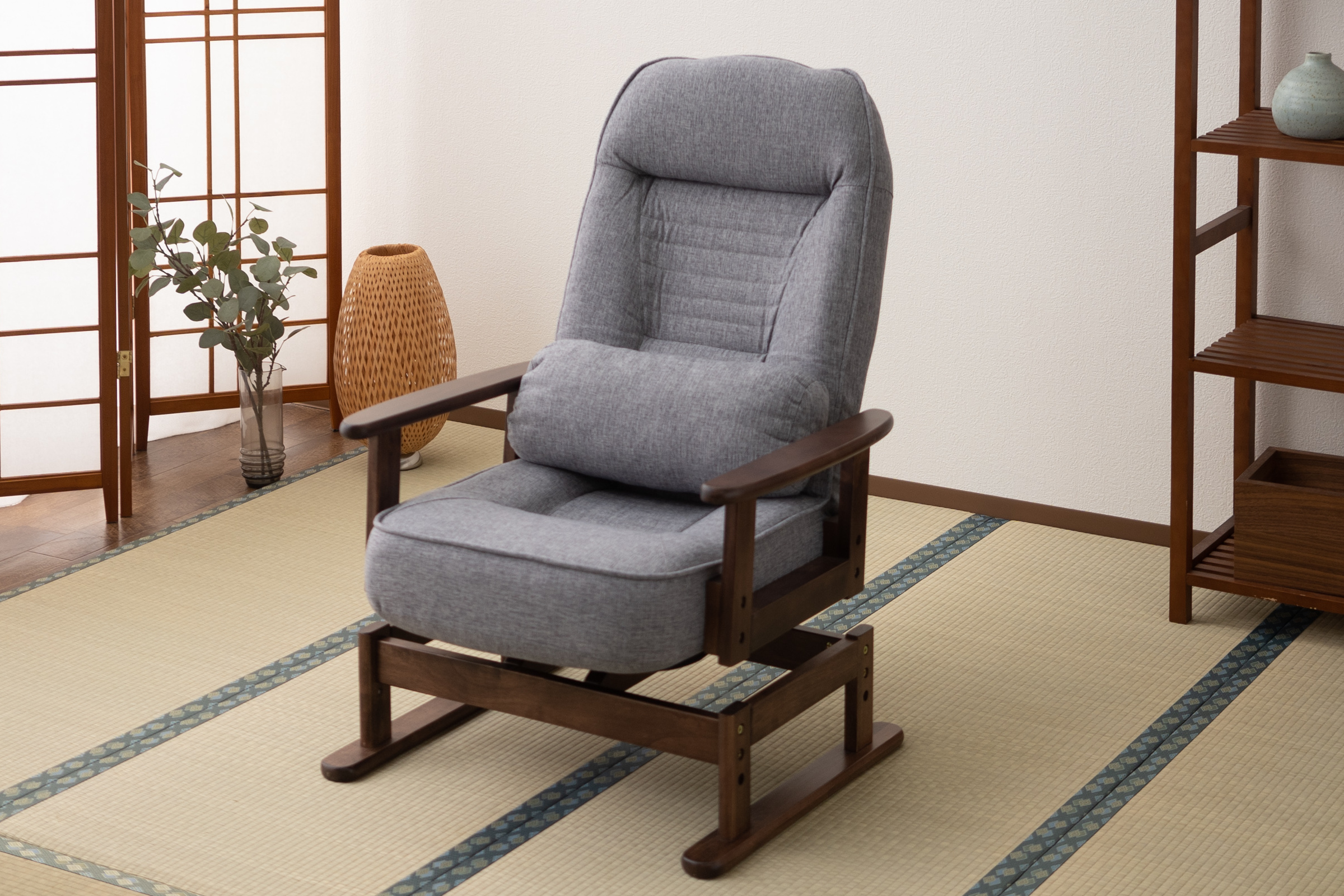 高齢者向けの椅子5選｜長時間座っても疲れない、立ち座りしやすい椅子